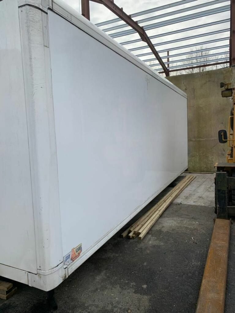 2017 GRAY AND ADAMS 22FT FRIDGE BODY