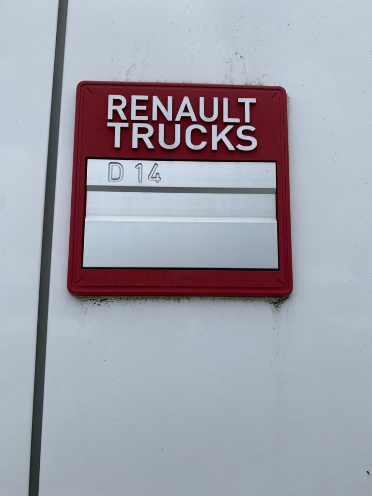 OCTOBER 2015 RENAULT NEW MODEL 14 TONNE