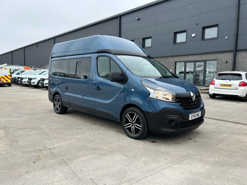 2016 Renault trafic 1.6 Lwb high roof newly converted 2 berth camper