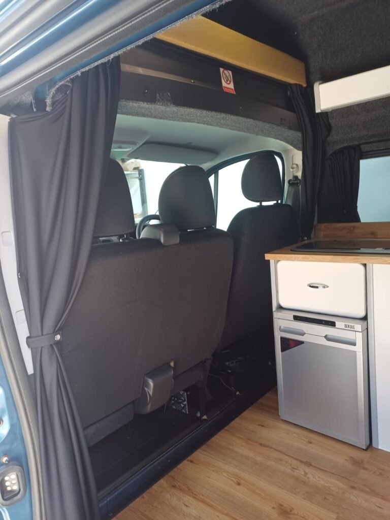 2016 Renault trafic 1.6 Lwb high roof newly converted 2 berth camper