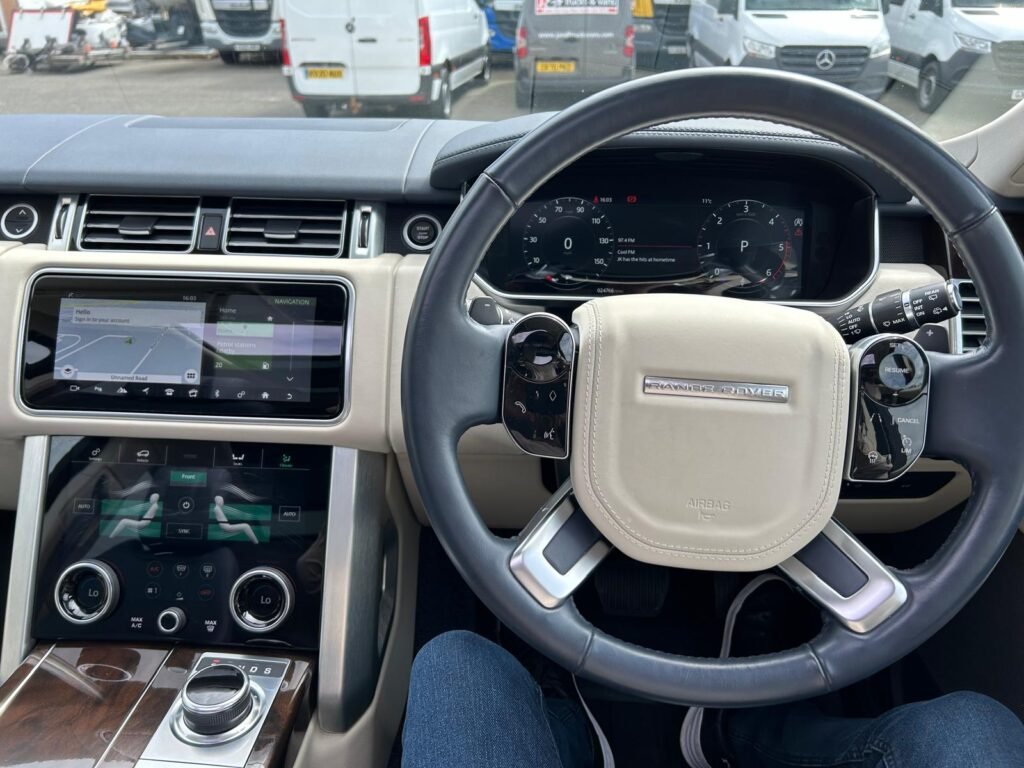 Dec 2021 Land Rover Range Rover 3.0 D300 Vogue 4dr Auto