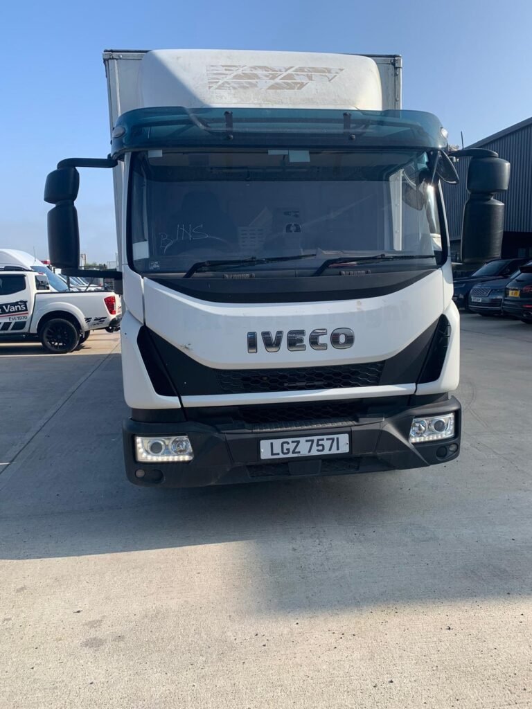 2019 IVECO 10 TONNE 100E190 CURTAIN/BOX