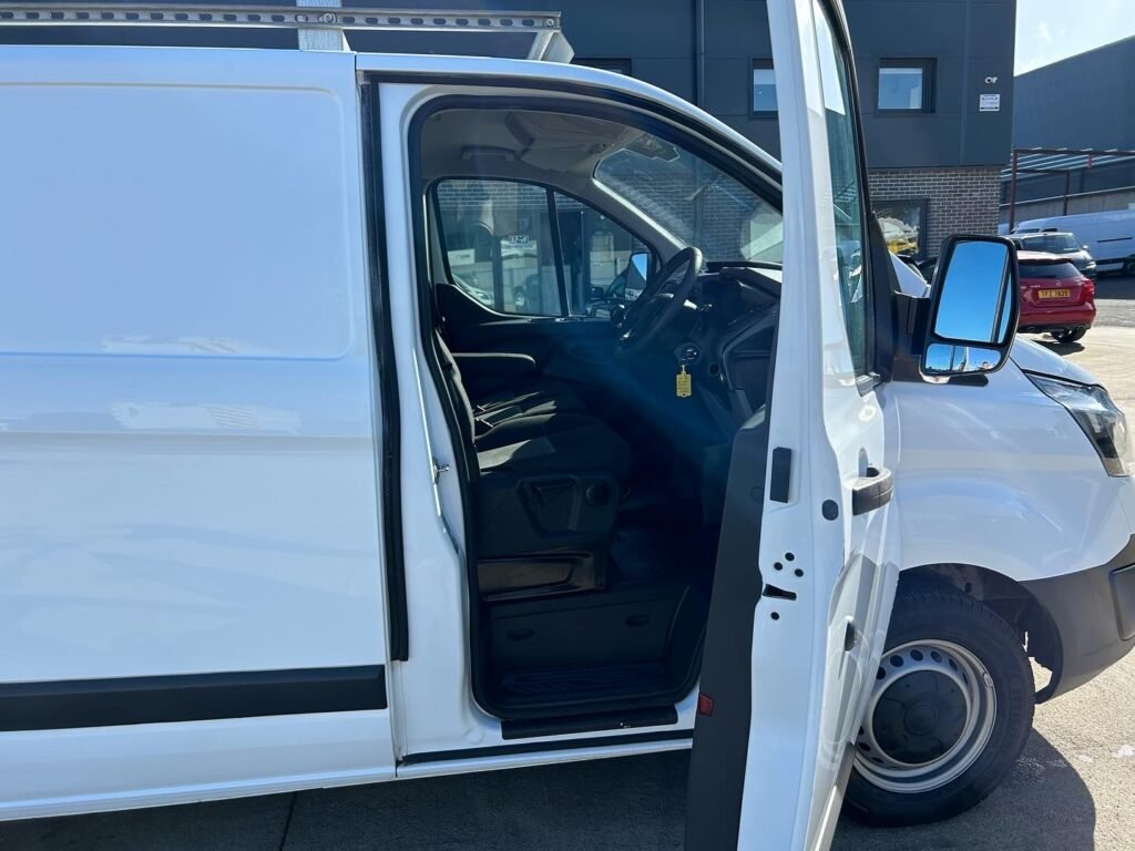 May 2018 ford transit custom 2.0 105bhp L1 H1 290