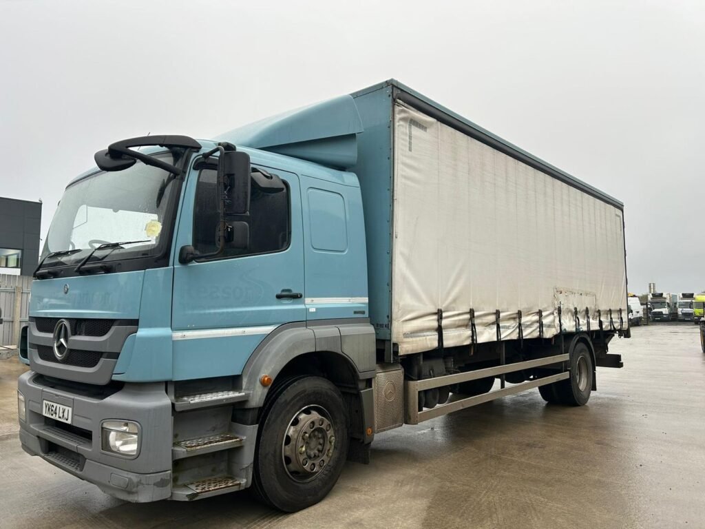 SEPTEMBER 2014 MERCEDES 18-24 CURTAINSIDER