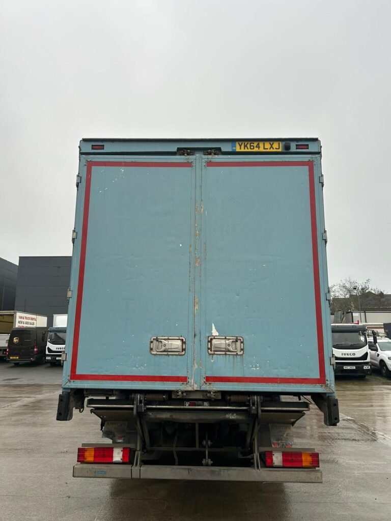 SEPTEMBER 2014 MERCEDES 18-24 CURTAINSIDER