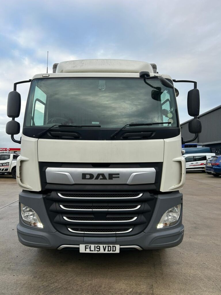 MAY 2019 DAF CF 65 230 18 TONNE BOX