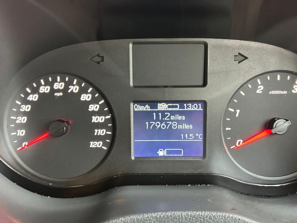 2021 Mercedes Sprinter 3.5t Progressive Crew Cab Dropside