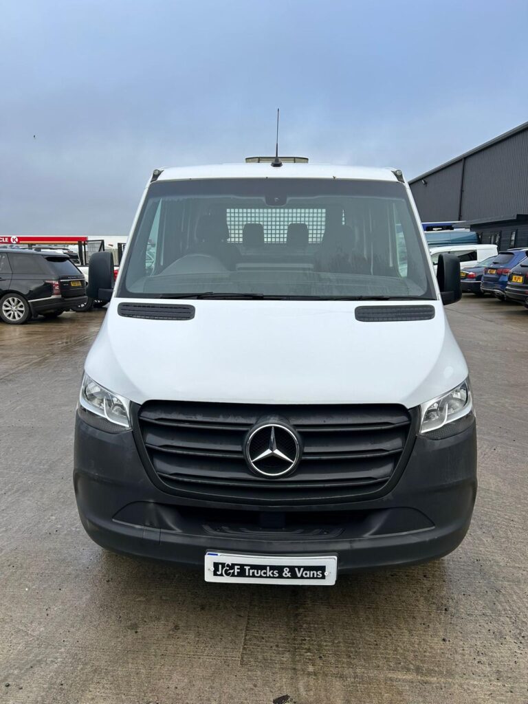 2021 Mercedes Sprinter 3.5t Progressive Crew Cab Dropside