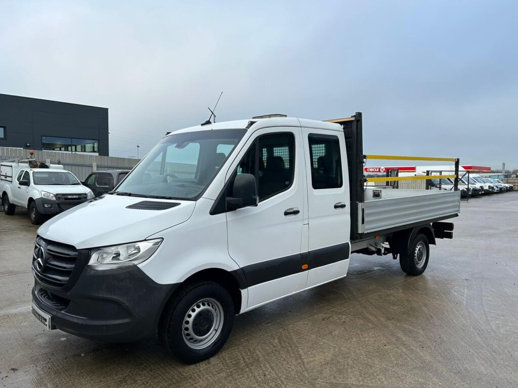 2021 Mercedes Sprinter 3.5t Progressive Crew Cab Dropside