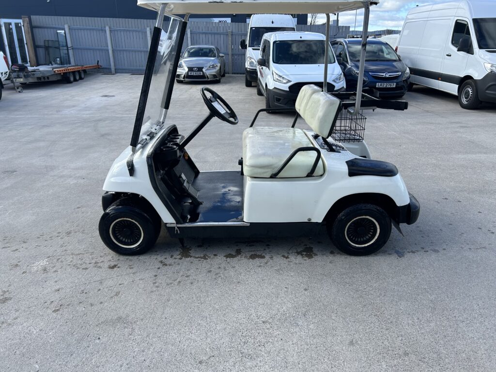 Yamaha golf cart / buggy