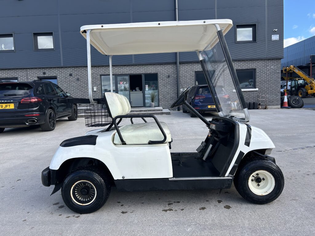 Yamaha golf cart / buggy