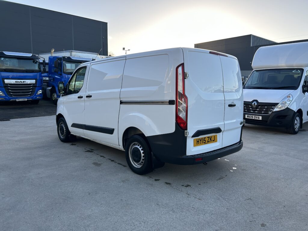 March 2015 ford transit custom 2.2cdti swb 290 E-tech