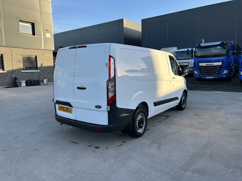 March 2015 ford transit custom 2.2cdti swb 290 E-tech