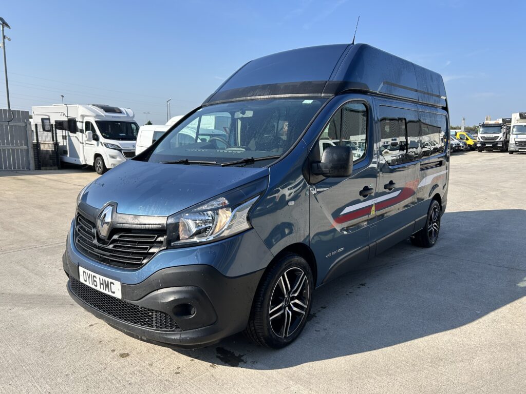 2016 Renault trafic 1.6 Lwb high roof newly converted 2 berth camper