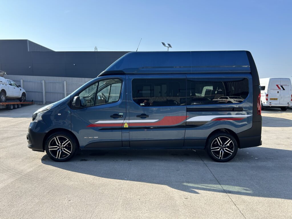 2016 Renault trafic 1.6 Lwb high roof newly converted 2 berth camper