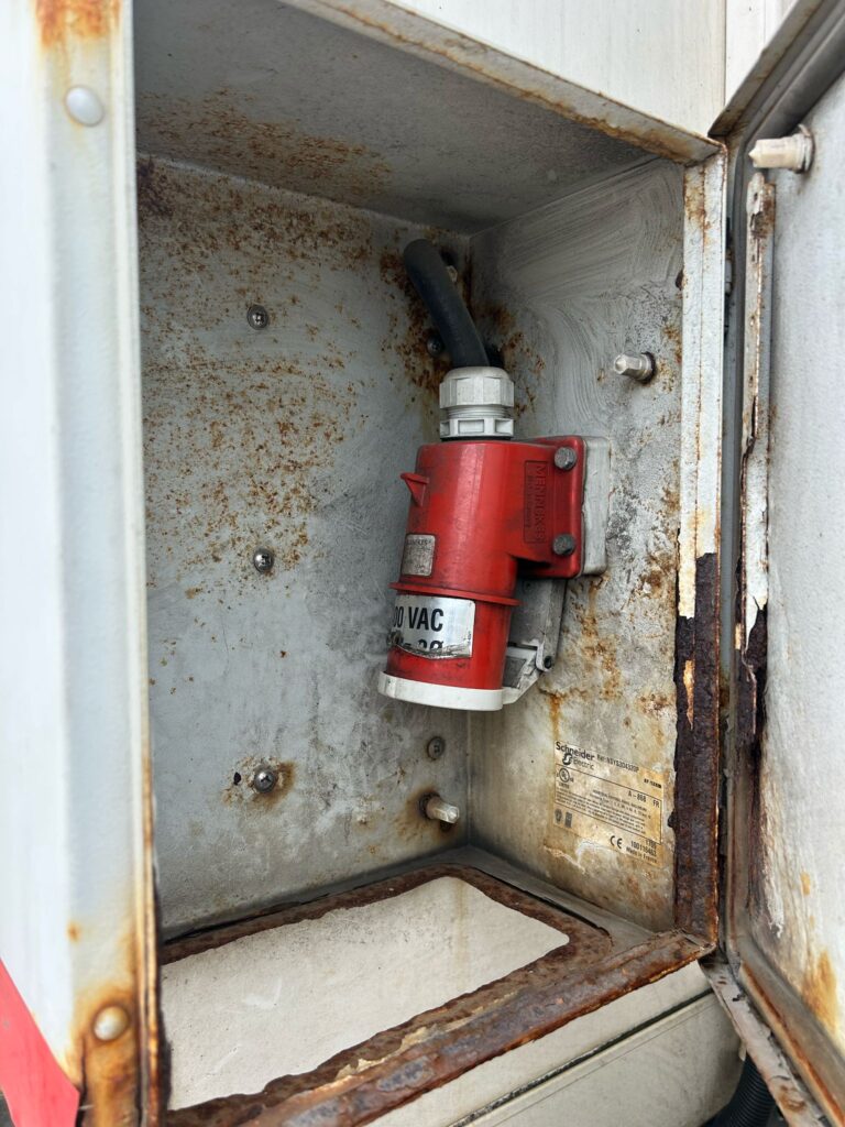 AUGUST 2017 DAF LF 210 FRIDGE