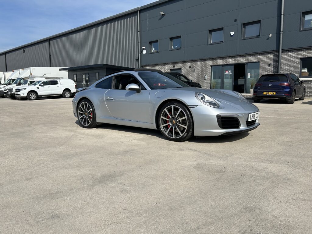 April 2018 Porsche 911 991.2 3.0 twin turbo Carrera s
