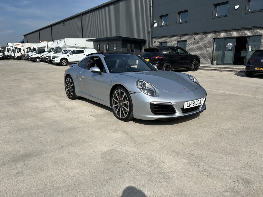 April 2018 Porsche 911 991.2 3.0 twin turbo Carrera s