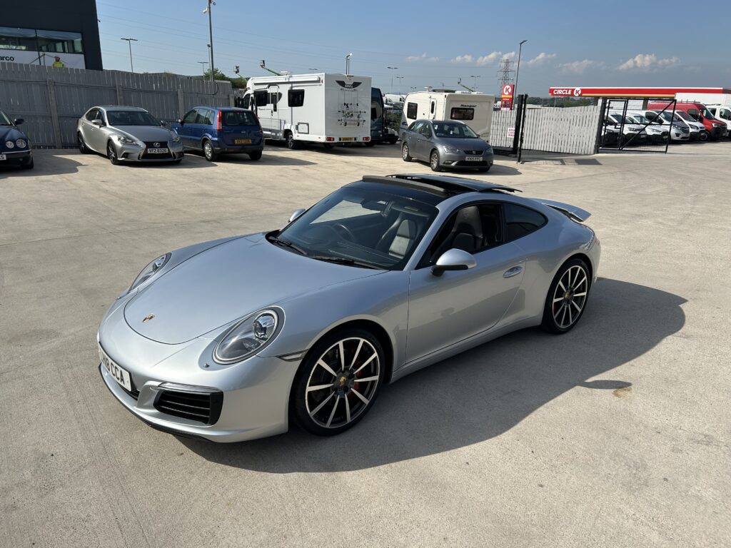 April 2018 Porsche 911 991.2 3.0 twin turbo Carrera s
