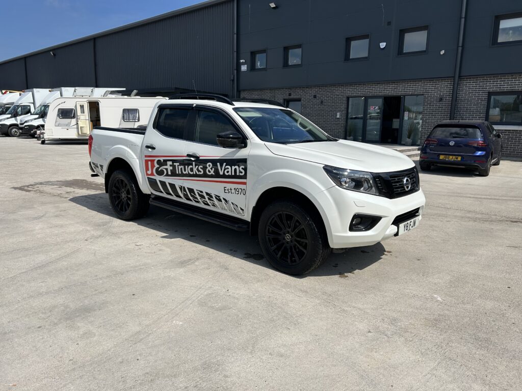 2021 Nissan Navara 2.3dci n guard top spec