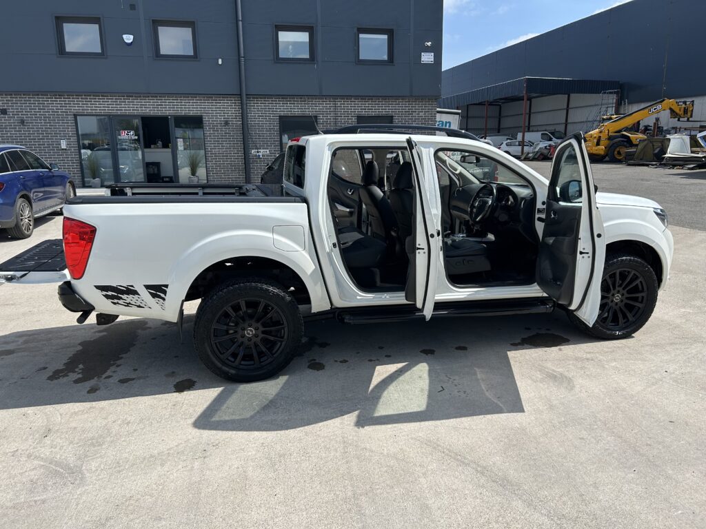 2021 Nissan Navara 2.3dci n guard top spec
