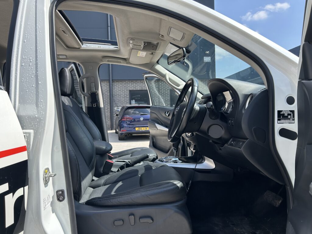 2021 Nissan Navara 2.3dci n guard top spec