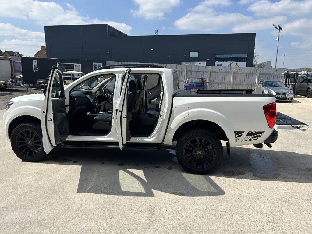2021 Nissan Navara 2.3dci n guard top spec