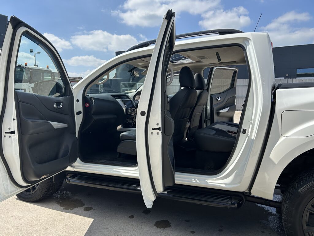 2021 Nissan Navara 2.3dci n guard top spec