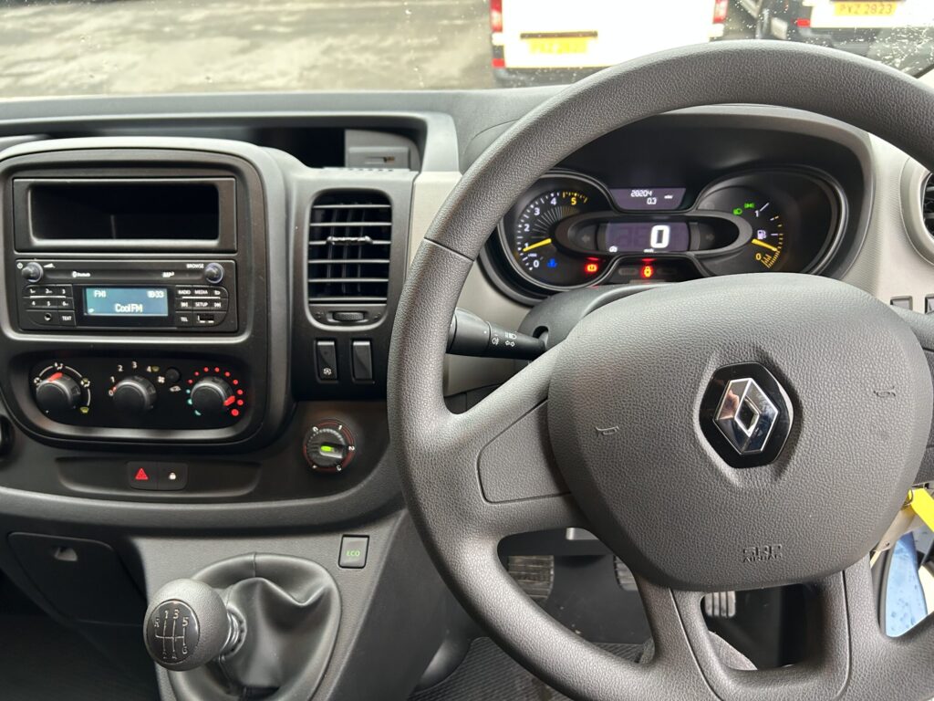 2016 Renault Trafic 1.6 LWB High Roof Newly Converted 2 Berth Camper