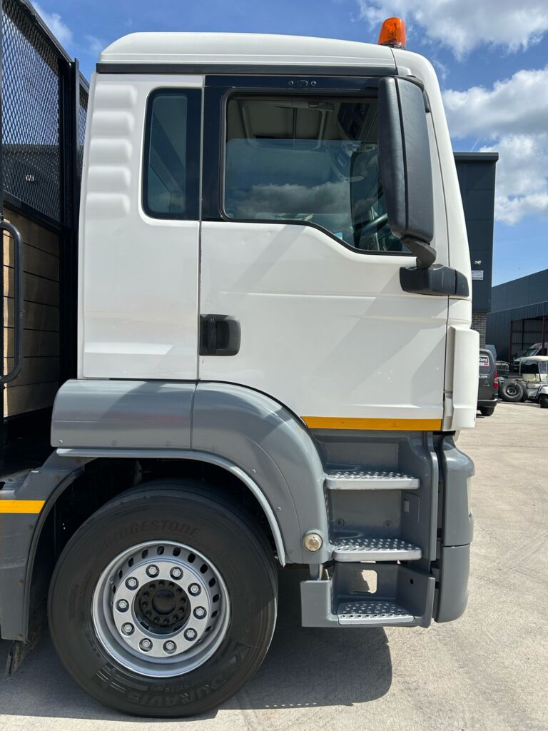 DECEMBER 2016 MAN 26-320 26" FLAT BODY