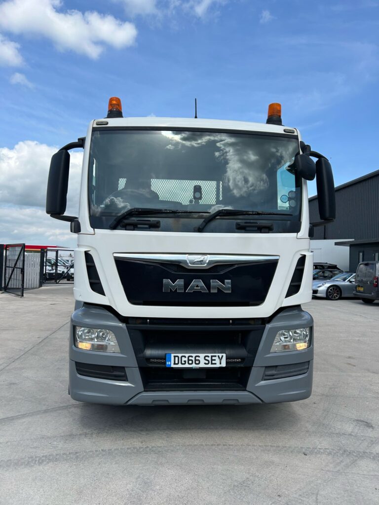 DECEMBER 2016 MAN 26-320 26" FLAT BODY