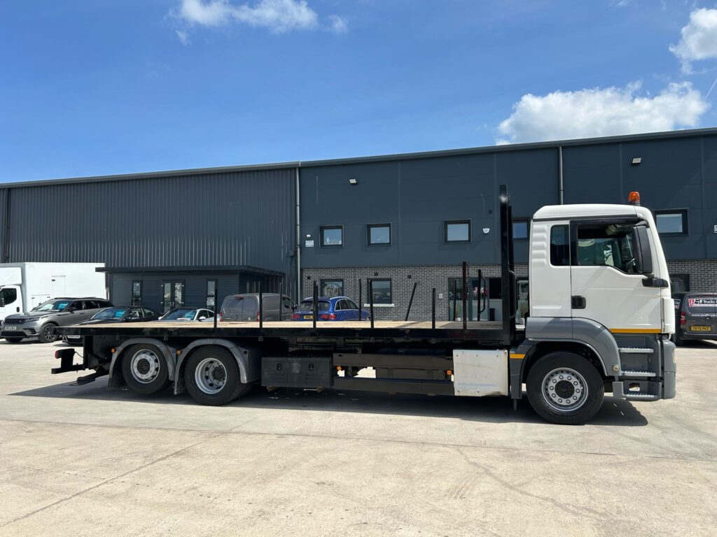 DECEMBER 2016 MAN 26-320 26" FLAT BODY
