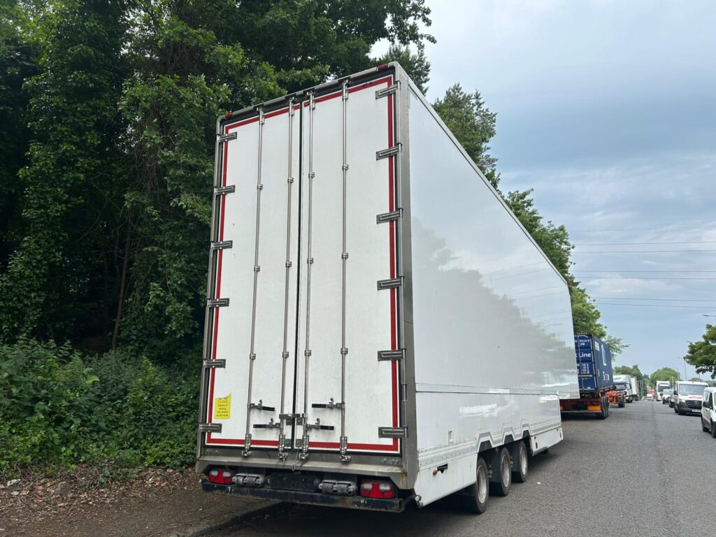 2015 Paneltex Triaxle Double Deck Trailer