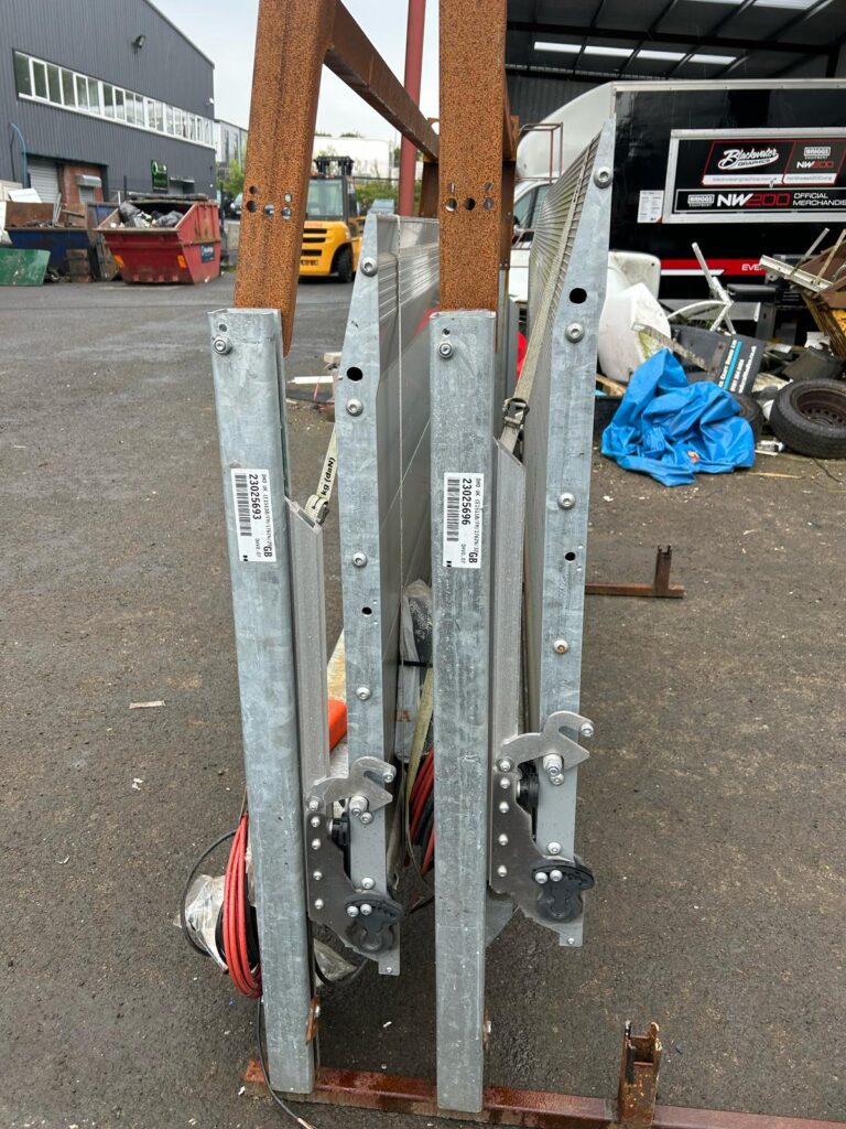 NEW DHOLLANDIA ALLOY TAIL LIFT 500KGS