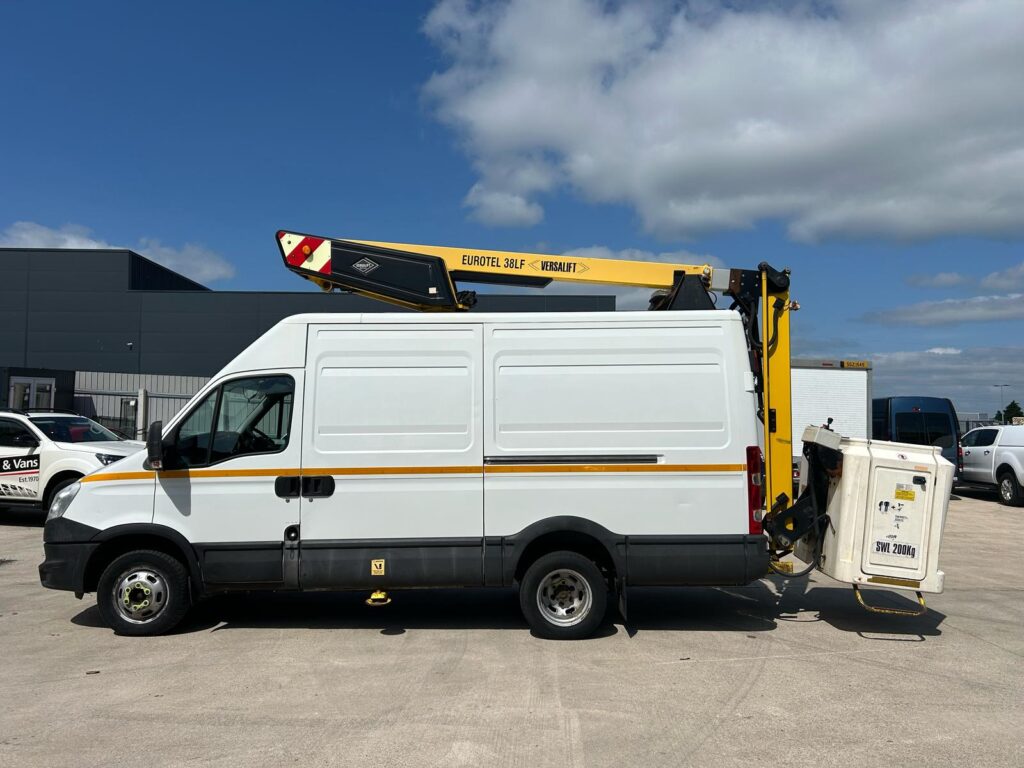 2013 IVECO DAILY 50C15 38LF VERSALIFT HOIST CHERRY PICKER