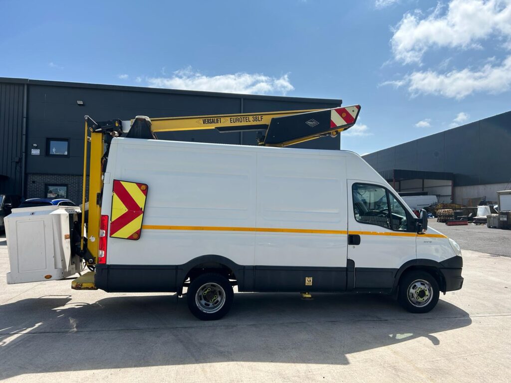 2013 IVECO DAILY 50C15 38LF VERSALIFT HOIST CHERRY PICKER