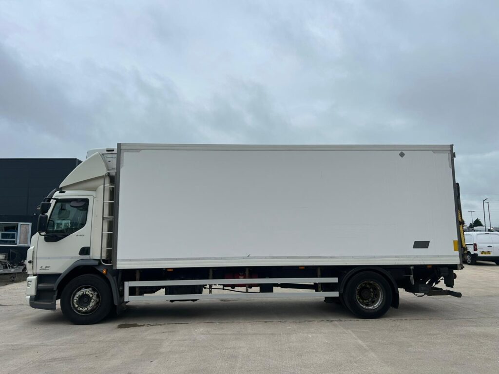 2017 DAF LF 250 18 Tonne Fridge