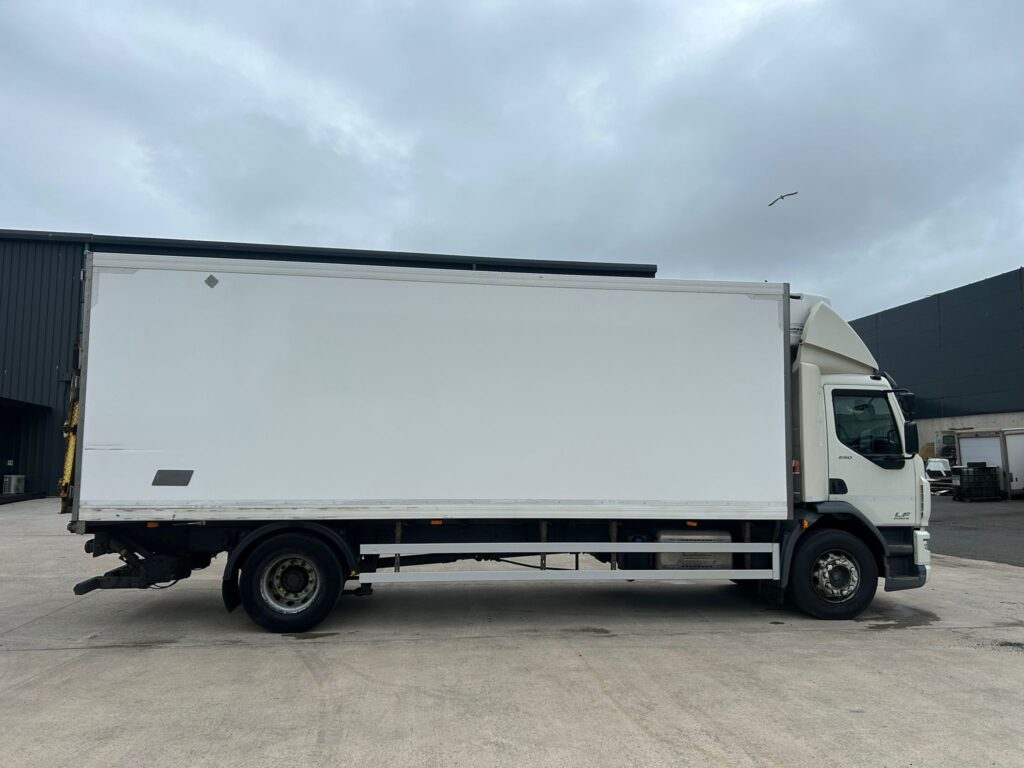 2017 DAF LF 250 18 Tonne Fridge