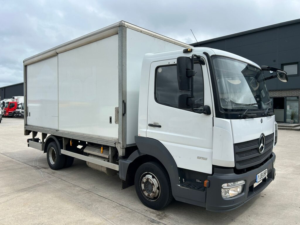 June 2018 Mercedes Atego 816