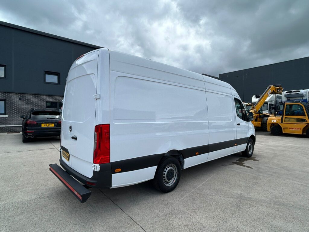 August 2021 Mercedes Sprinter Progressive 315cdi 2.0d LWB