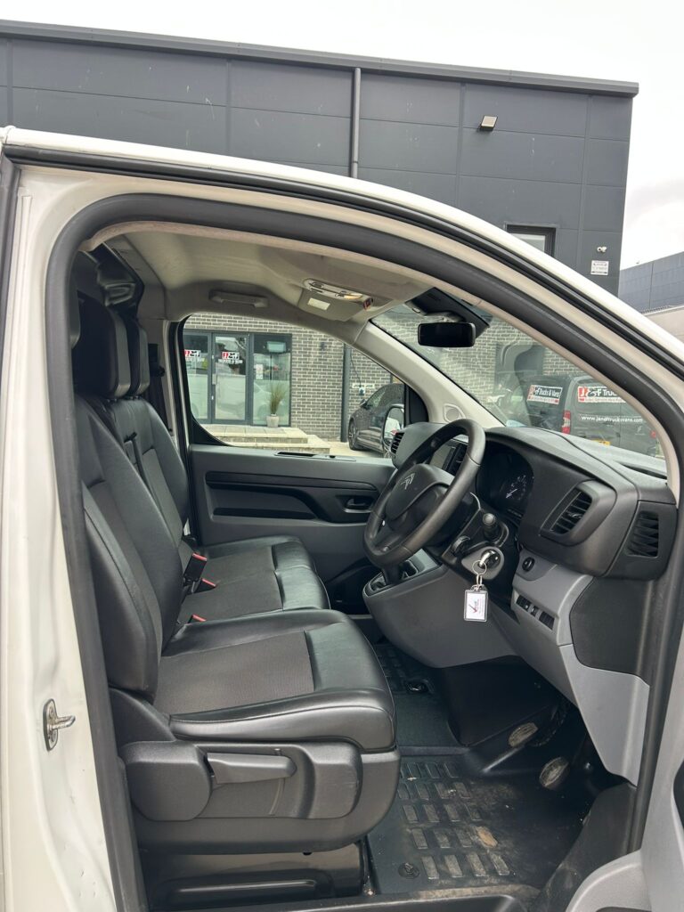 June 2021 Citroen Dispatch 1.5L