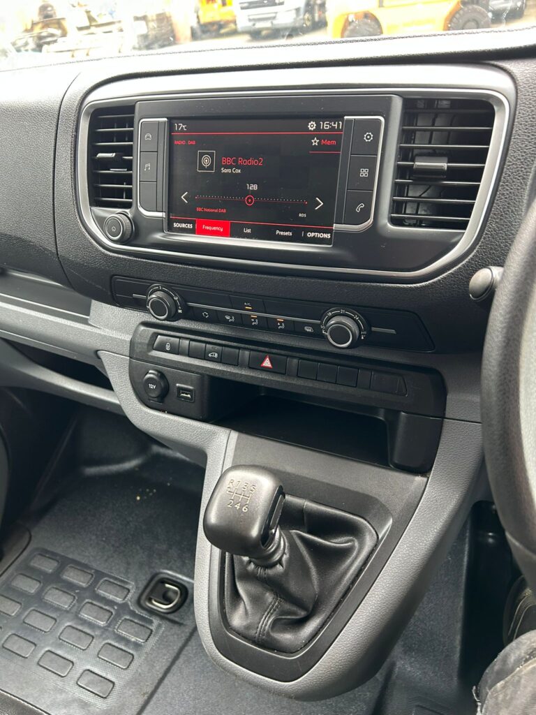 June 2021 Citroen Dispatch 1.5L