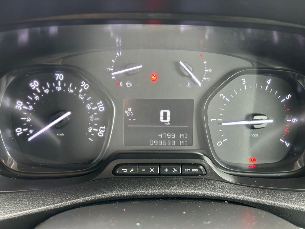 June 2021 Citroen Dispatch 1.5L