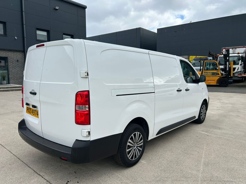 June 2021 Citroen Dispatch 1.5L