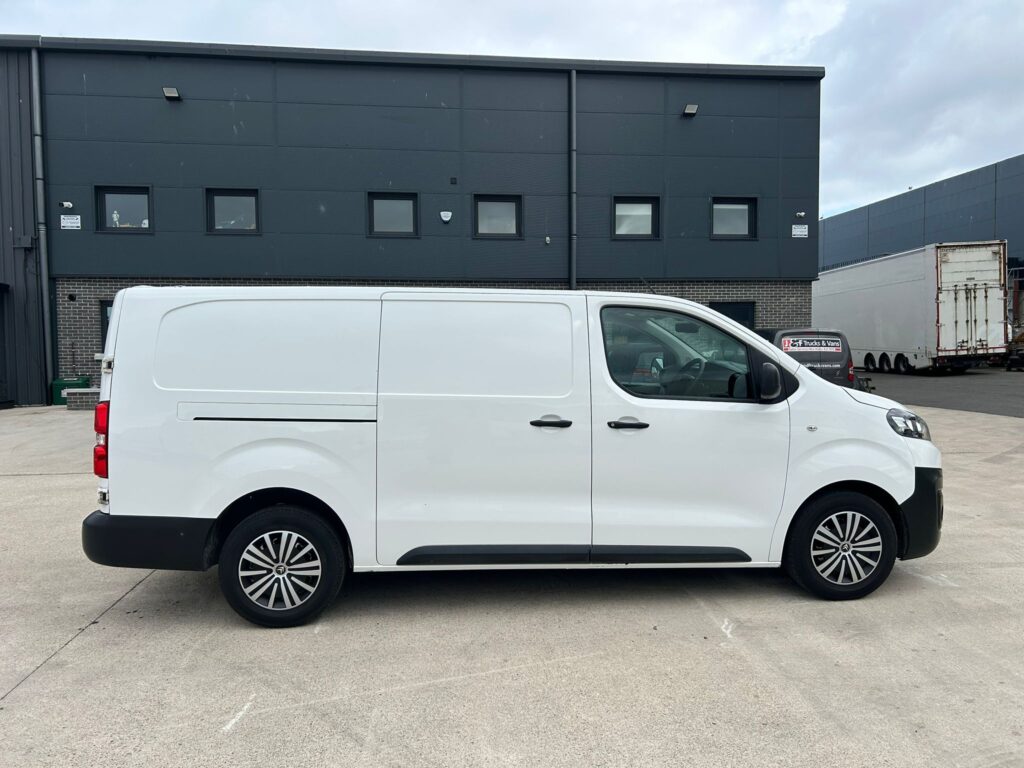 June 2021 Citroen Dispatch 1.5L