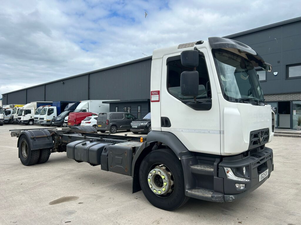 June 2017 Renault D18 230 18 Tonne