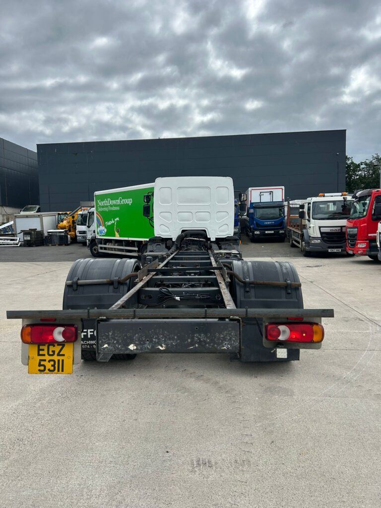 June 2017 Renault D18 230 18 Tonne