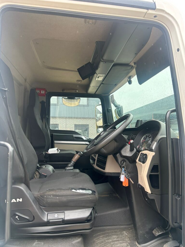 2019 MAN TGL 7-160 Beavertail