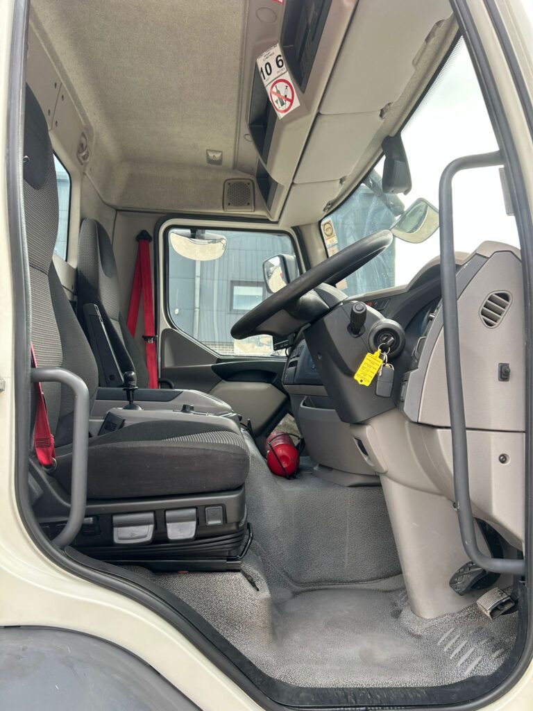 OCTOBER 2017 DAF LF 55 230 14 TONNE