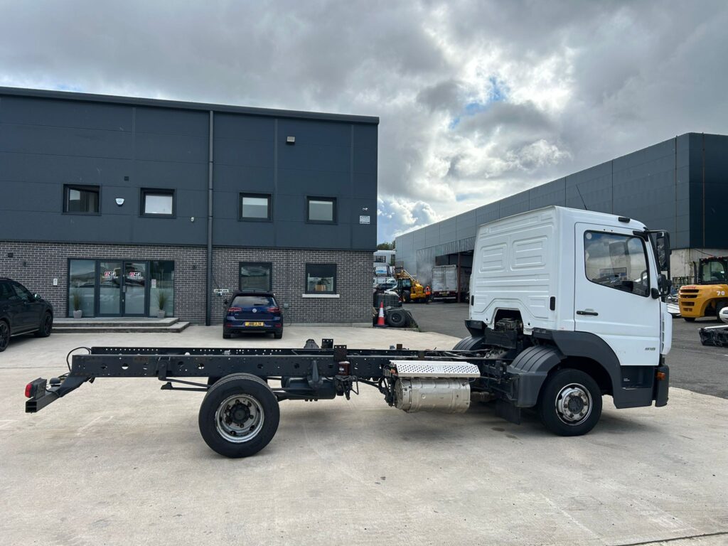 June 2018 Mercedes Atego 816 Chassis Cab